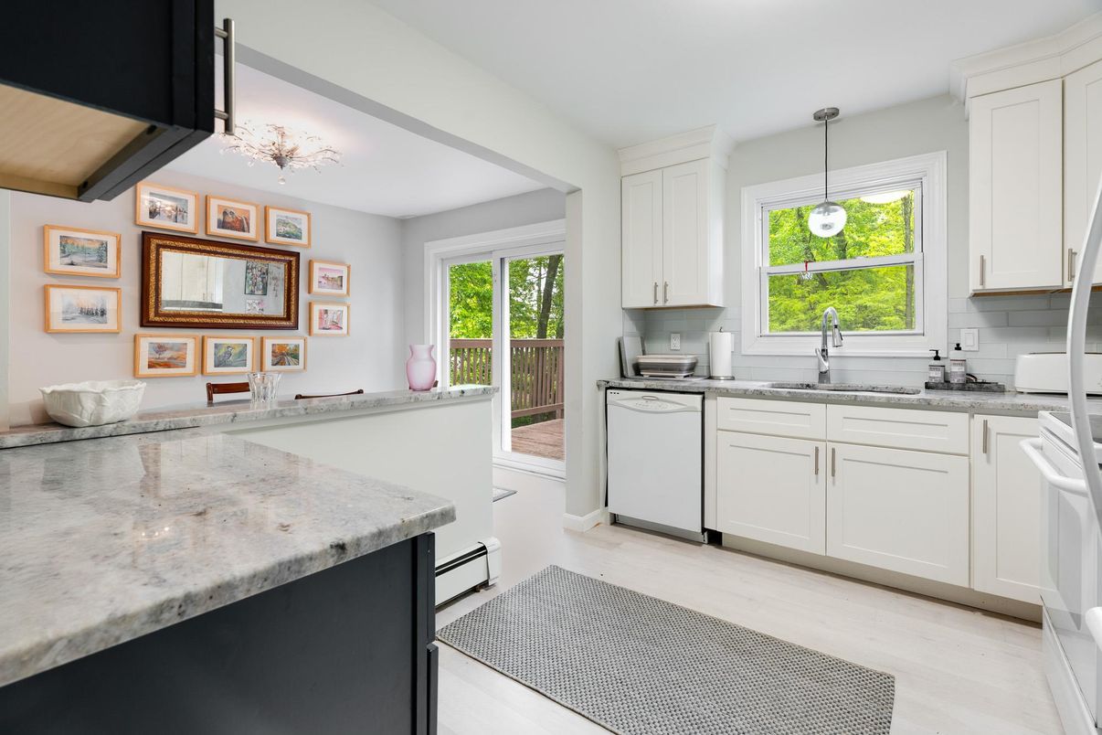 Interior, Kitchen, Pendant Lights, Wood Texture Flooring