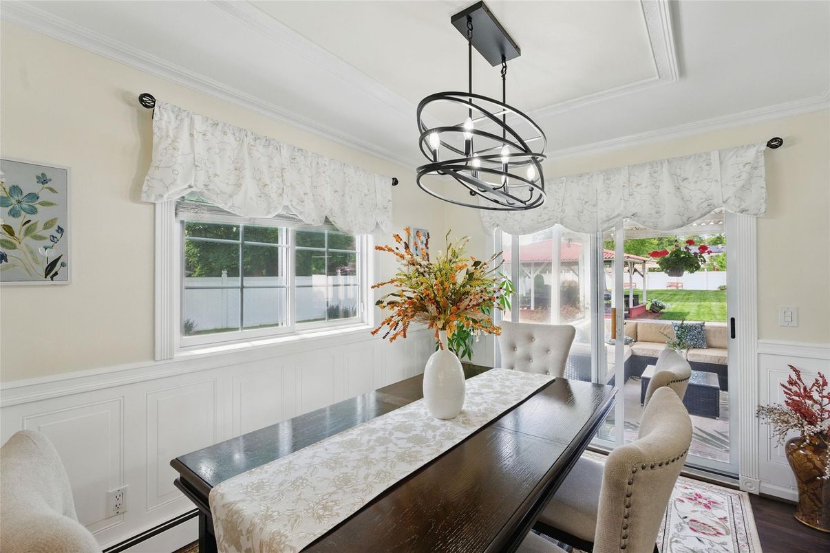 Chandelier, Dining room, Interior, Pendant Lights, Wood Texture Flooring
