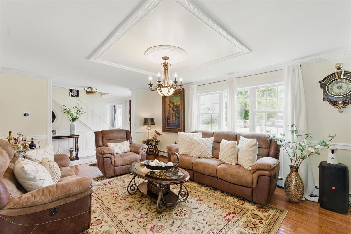 Chandelier, Interior, Living room, Wood Texture Flooring
