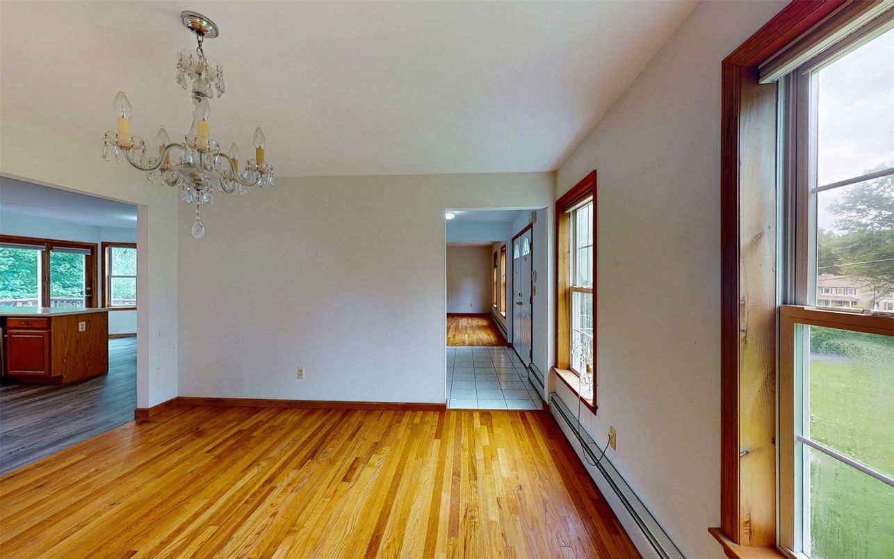 Chandelier, Empty room, Interior, Wood Texture Flooring