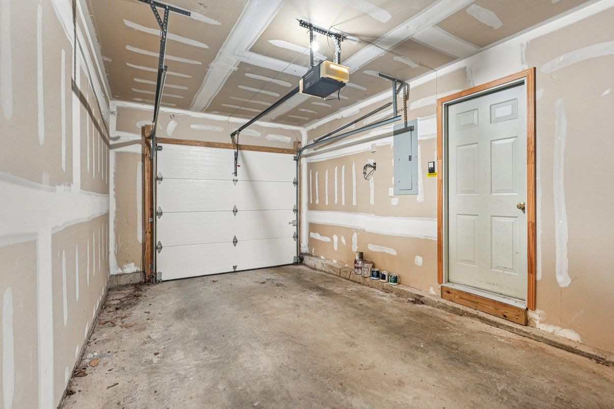Garage, Interior