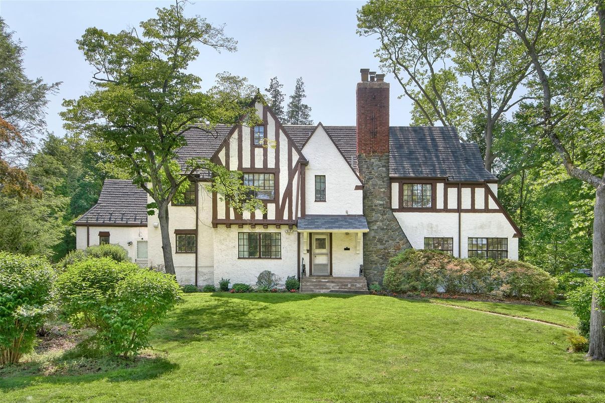 Backyard, Exterior, Facade, Tudor Revival