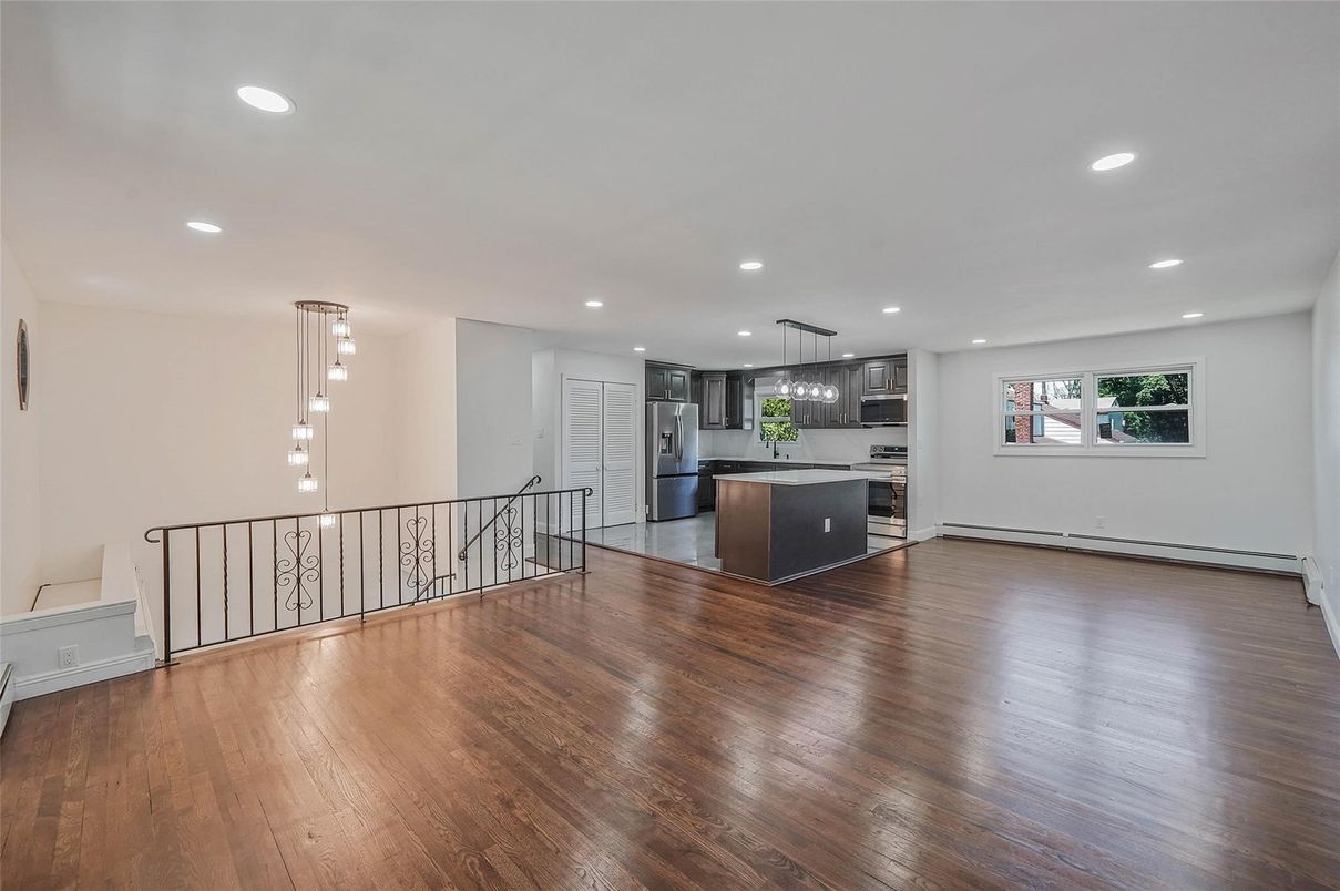 Interior, Kitchen, Pendant Lights, Recessed Lighting, Wood Texture Flooring