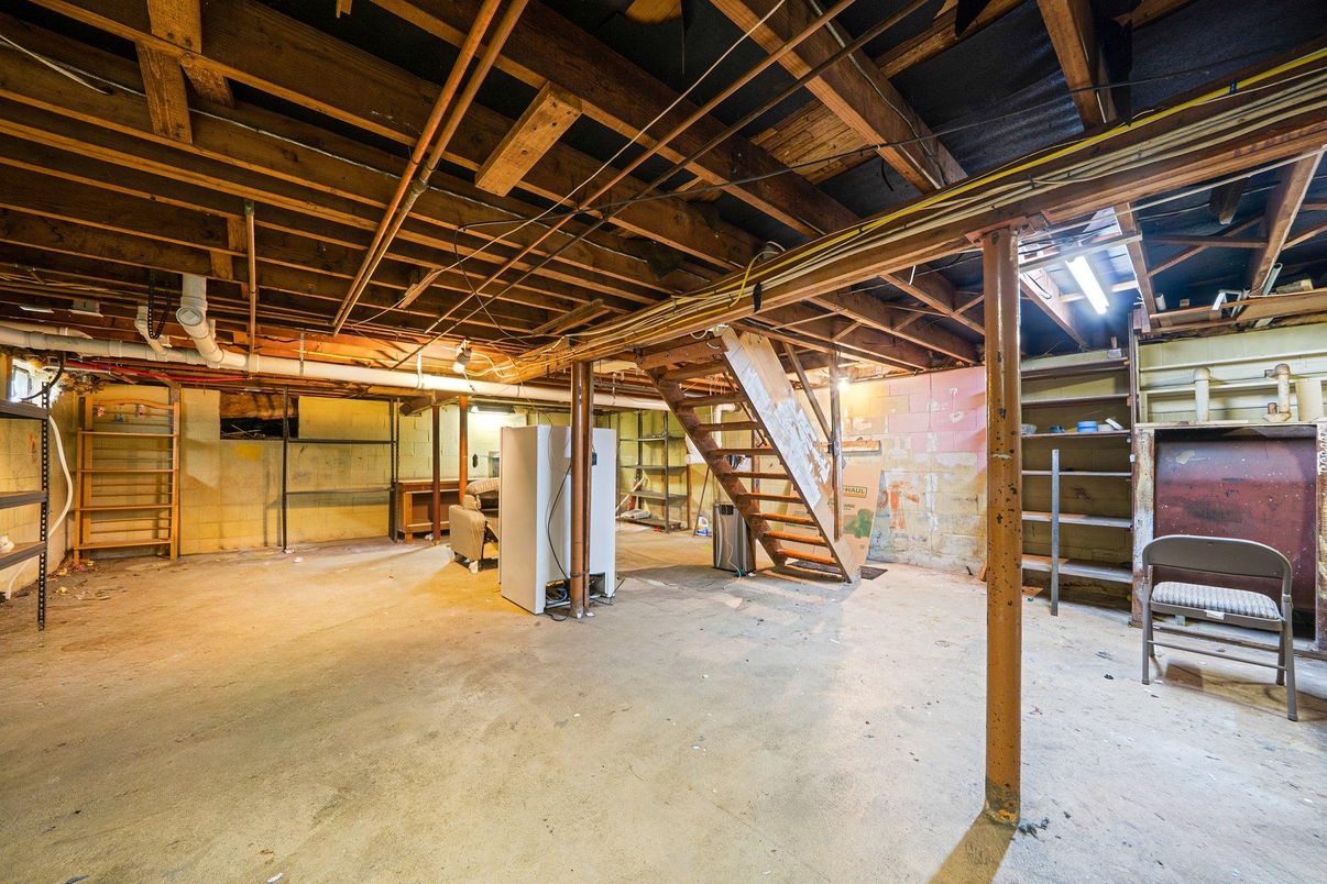 Interior, Wooden Beams