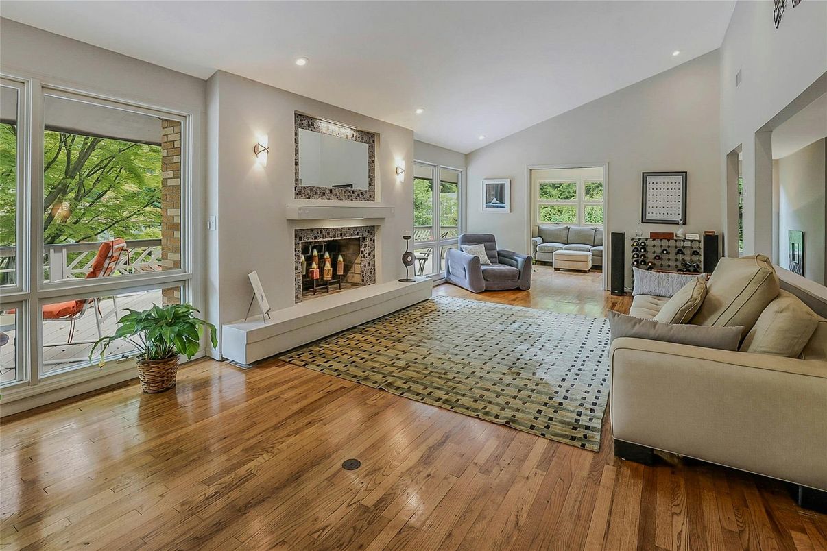 Fireplace, Interior, Living room, Recessed Lighting, Wood Texture Flooring