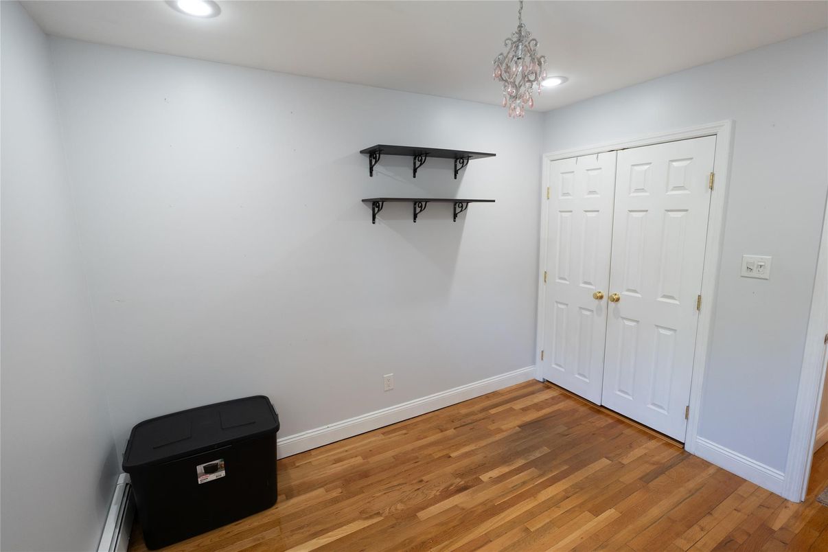 Empty room, Interior, Pendant Lights, Recessed Lighting, Wood Texture Flooring