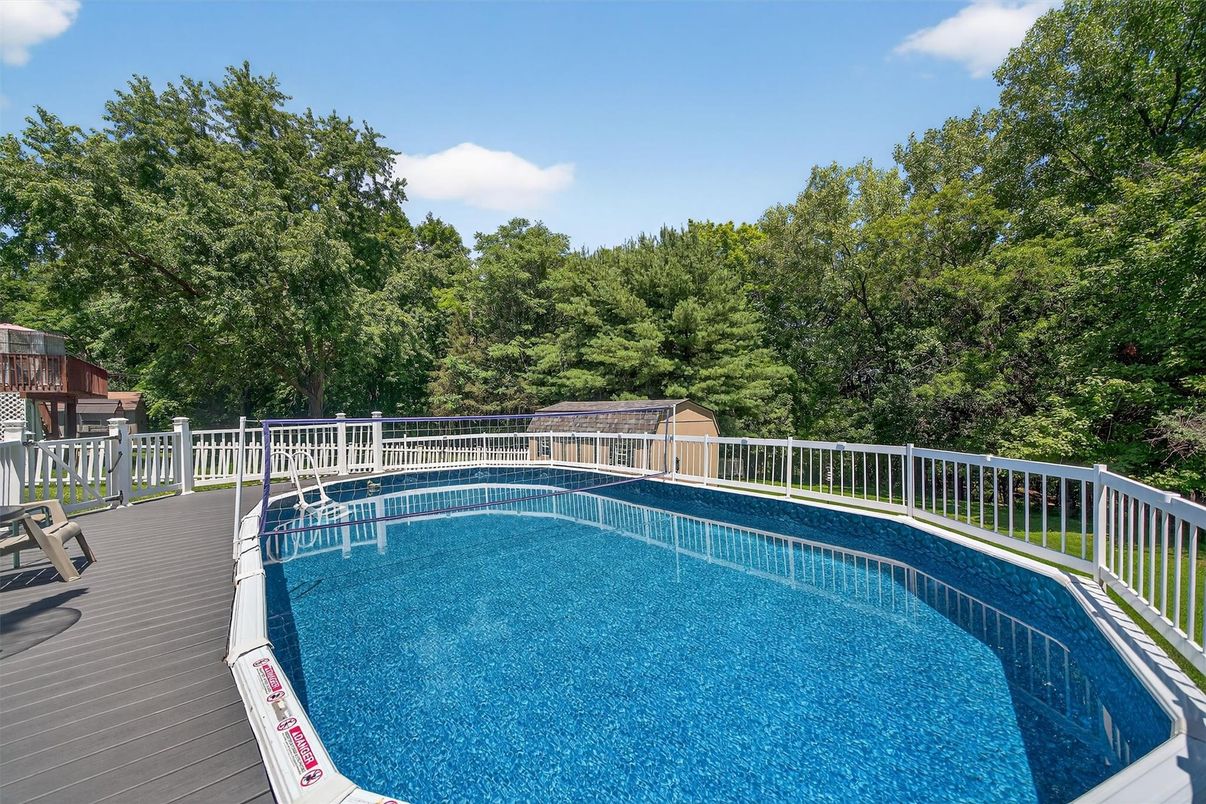 Exterior, Pool