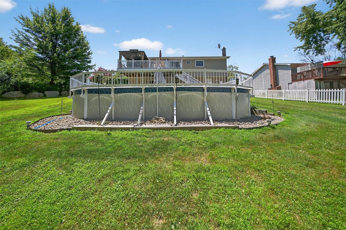 Backyard, Exterior, Pool