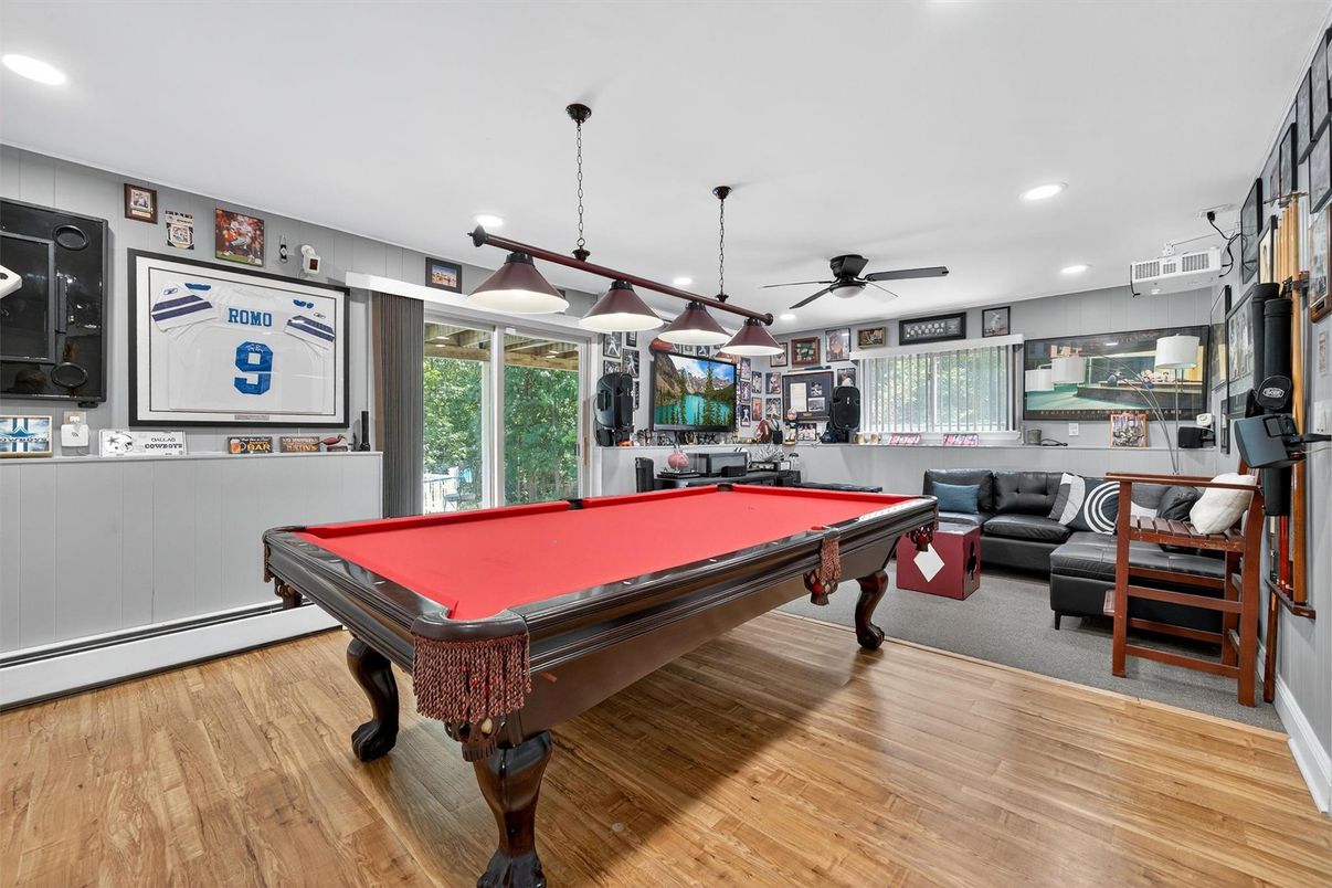 Billiard Table, Game Room, Interior, Pendant Lights, Recessed Lighting, Wood Texture Flooring