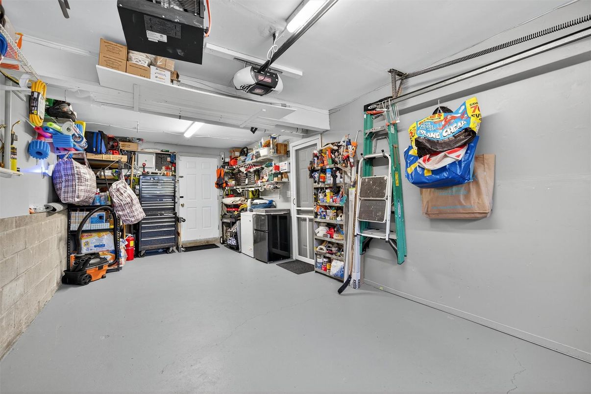 Garage, Interior