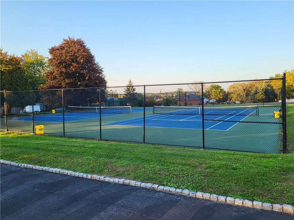 Exterior, Tennis Courts