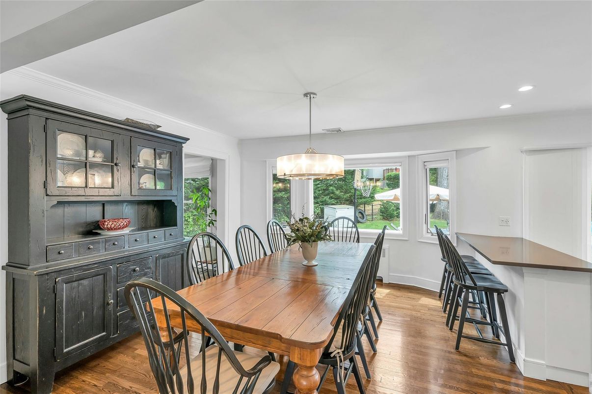 Dining room, Interior, Pendant Lights, Recessed Lighting, Wood Texture Flooring