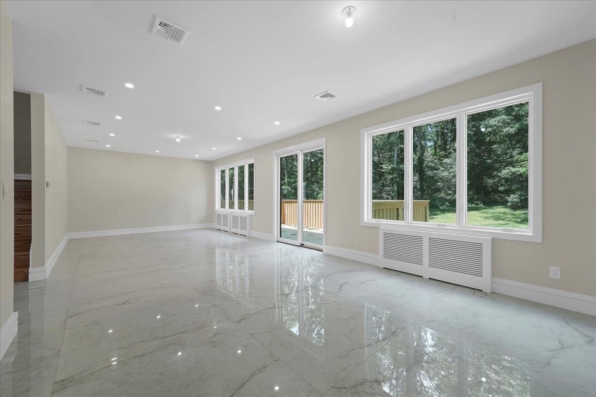 Empty room, Interior, Marble, Recessed Lighting