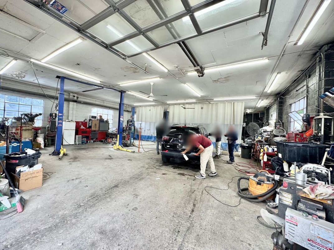 Fitness Equipment, Garage, Interior, Recessed Lighting