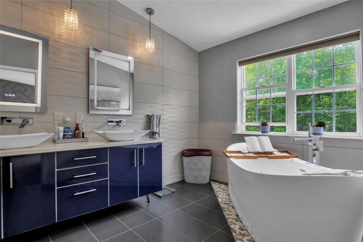 Bathroom, Dual Sink Vanities, Free Standing Baths, Interior, Pendant Lights