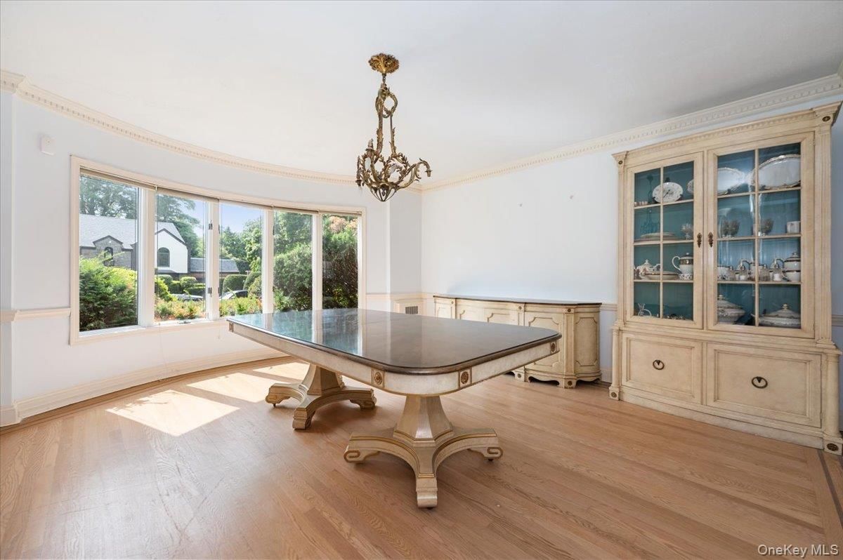 Chandelier, Interior, Wood Texture Flooring