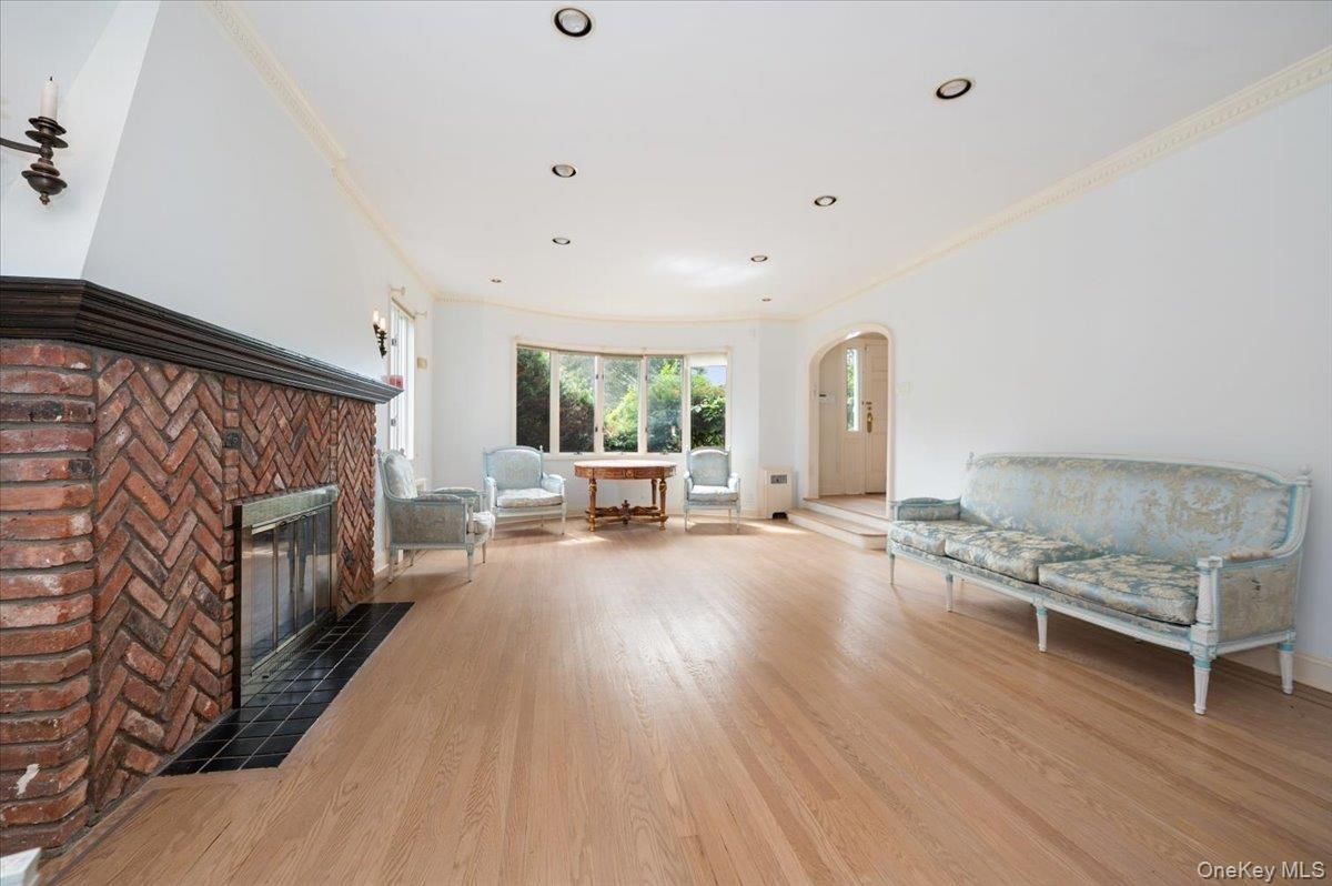 Fireplace, Interior, Recessed Lighting, Wood Texture Flooring