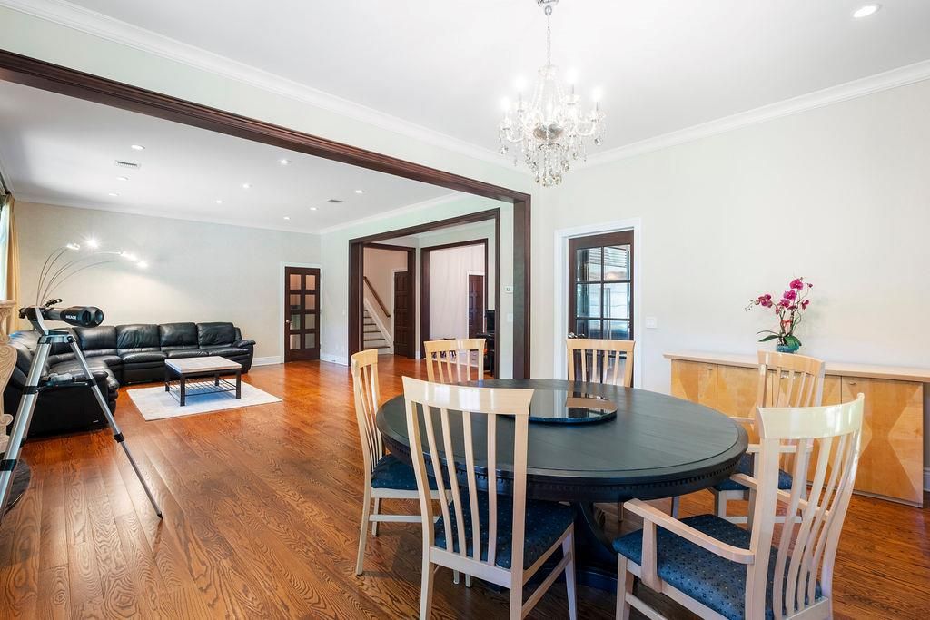 Chandelier, Dining room, Interior, Living room, Recessed Lighting, Wood Texture Flooring