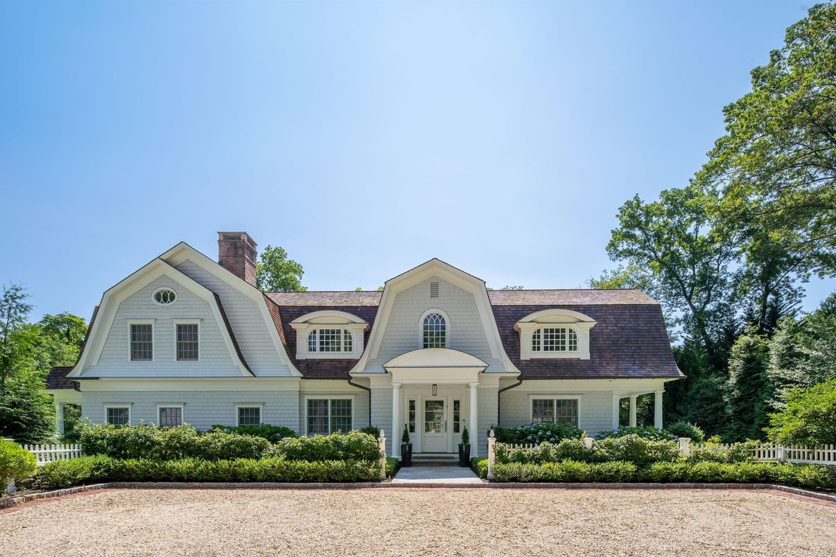 Exterior, Facade, Farmhouse