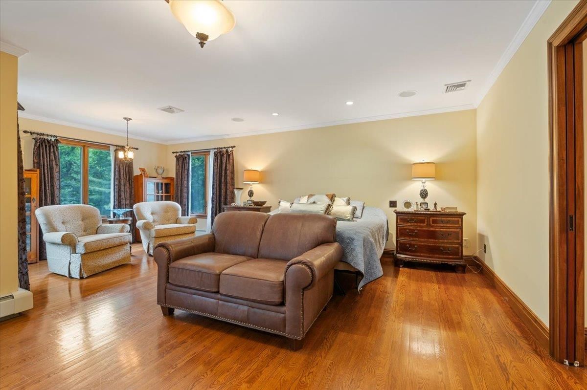 Bedroom, Interior, Pendant Lights, Recessed Lighting, Wood Texture Flooring