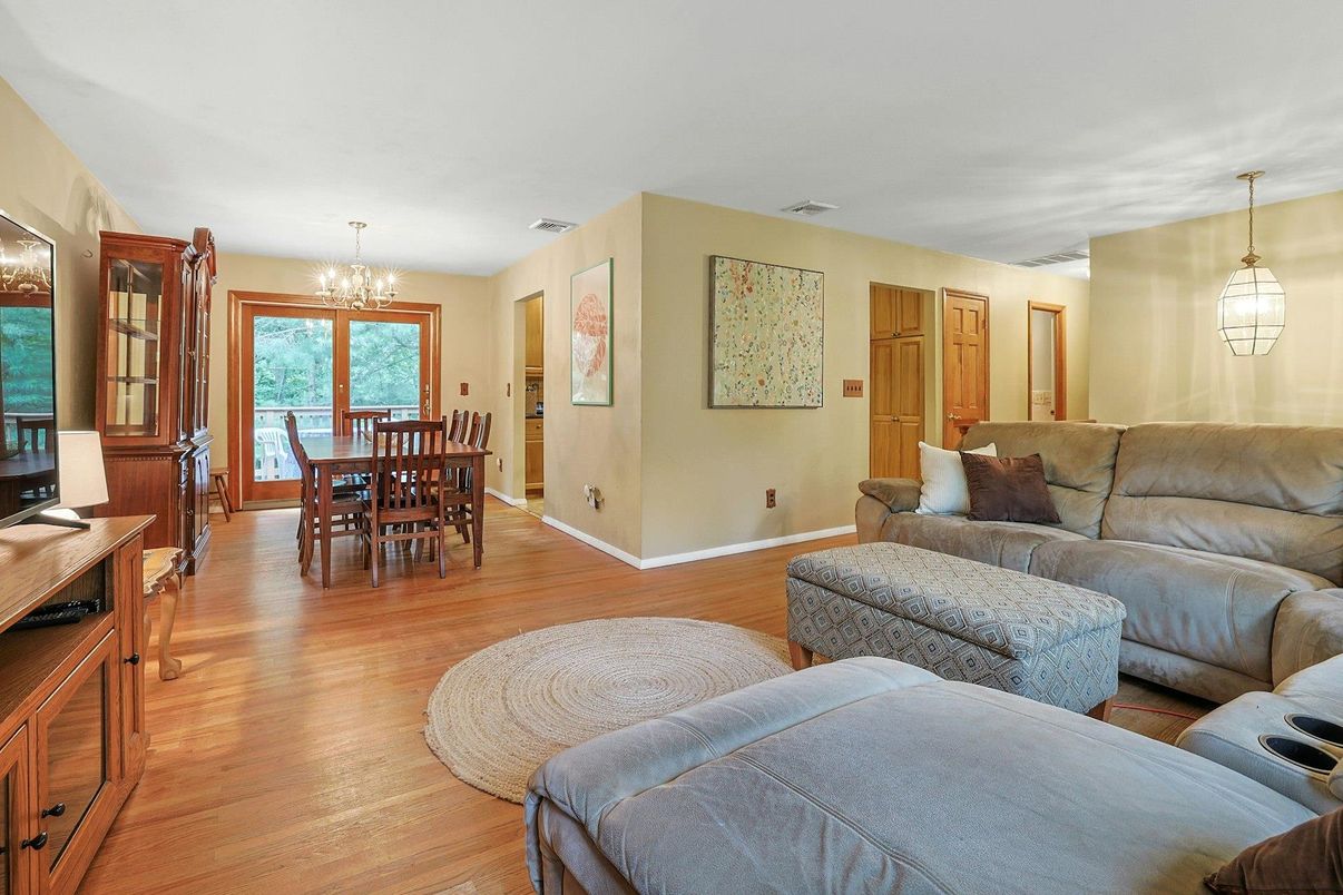 Chandelier, Dining room, Interior, Living room, Wood Texture Flooring