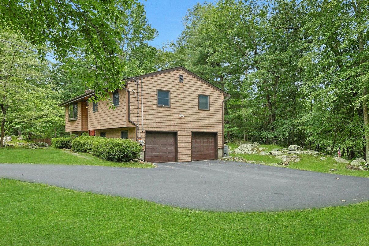 Attached, Exterior, Facade, Raised Ranch