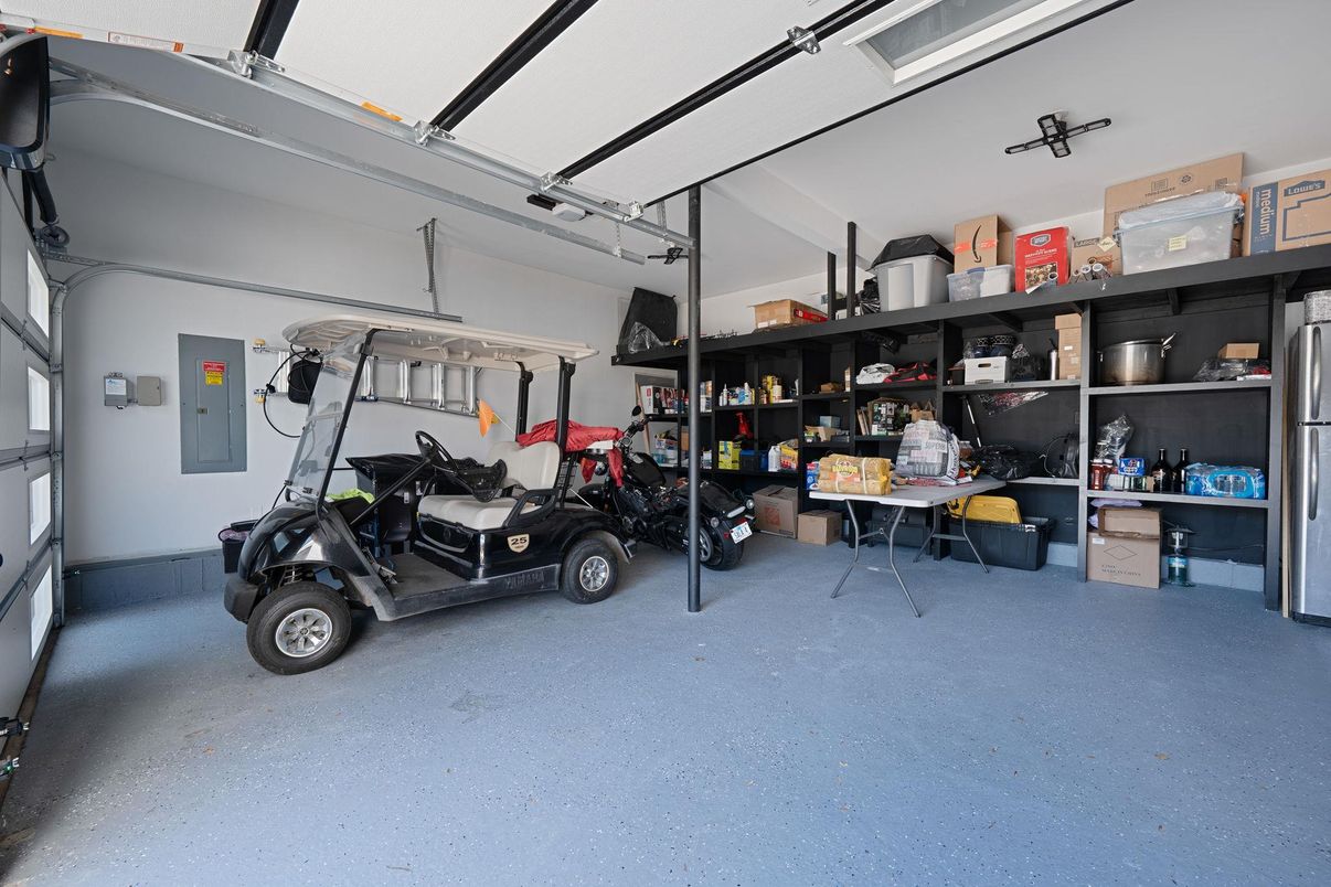 Garage, Interior
