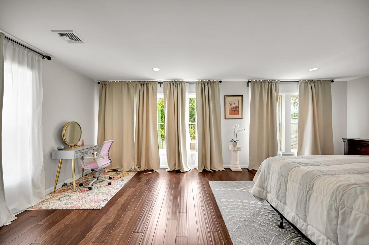 Bedroom, Home Office, Interior, Recessed Lighting, Wood Texture Flooring
