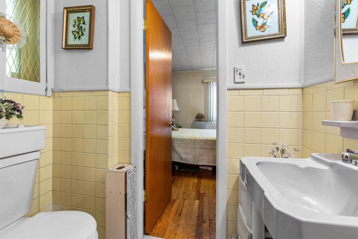 Bathroom, Interior, Wood Texture Flooring