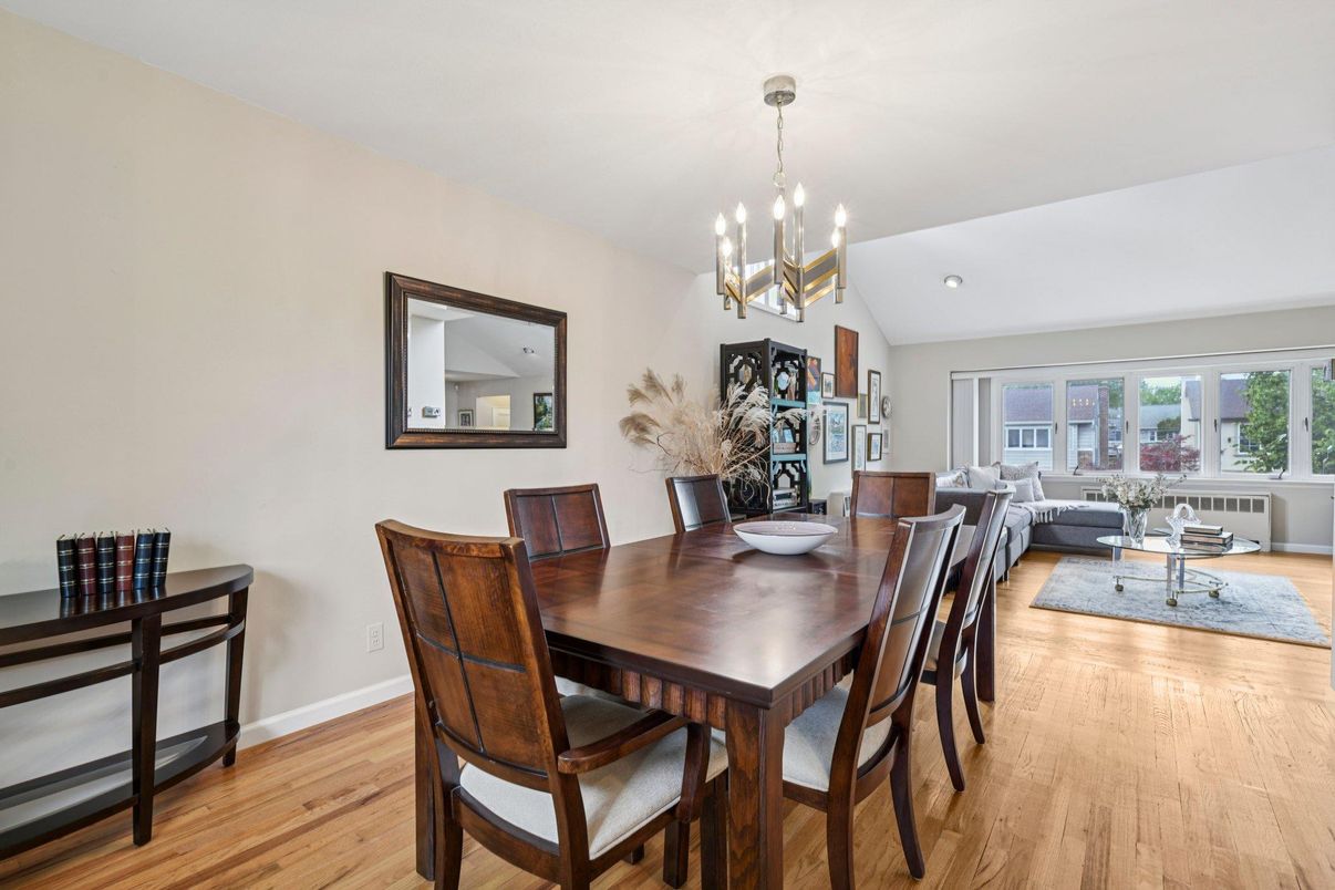 Chandelier, Dining room, Interior, Living room, Pendant Lights, Recessed Lighting, Wood Texture Flooring