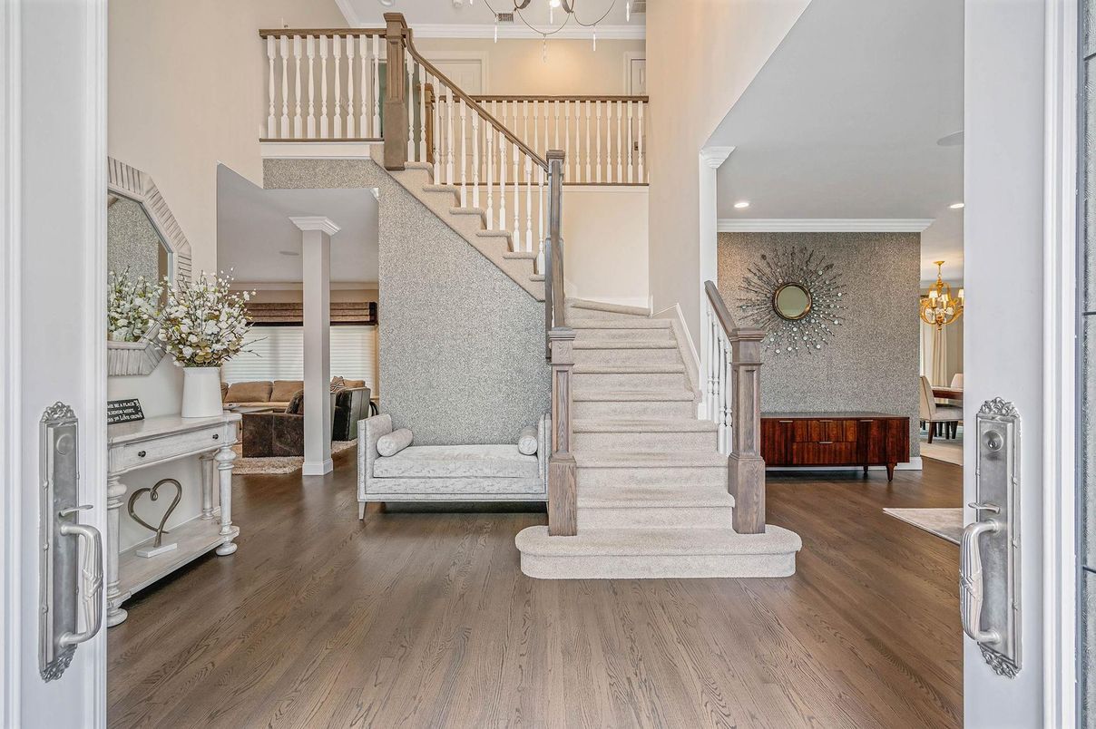 Chandelier, Interior, Recessed Lighting, Wood Texture Flooring