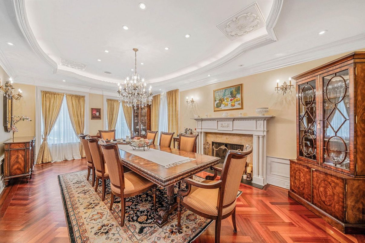 Chandelier, Dining room, Fireplace, Interior, Recessed Lighting, Wood Texture Flooring