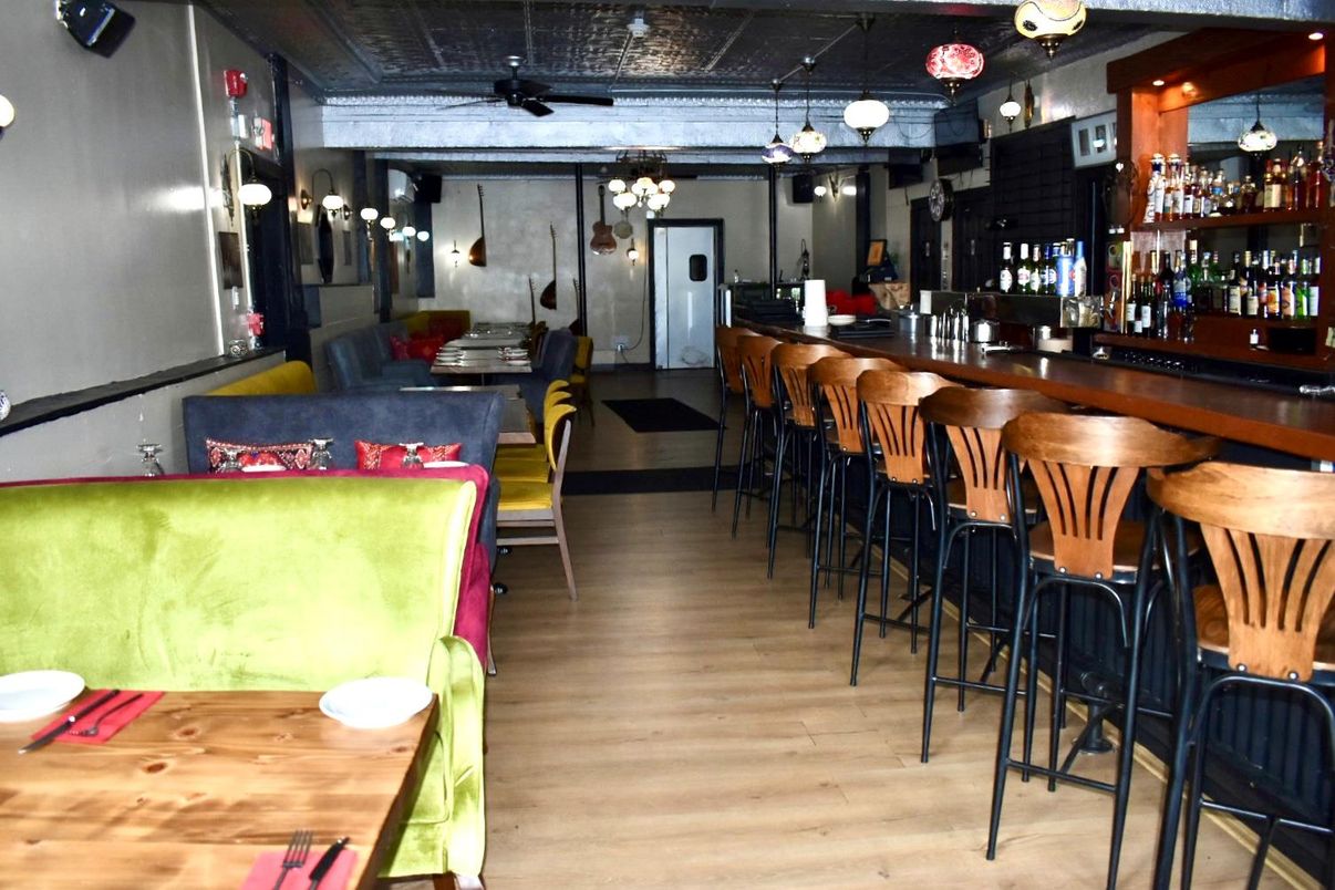 Interior, Pendant Lights, Wood Texture Flooring