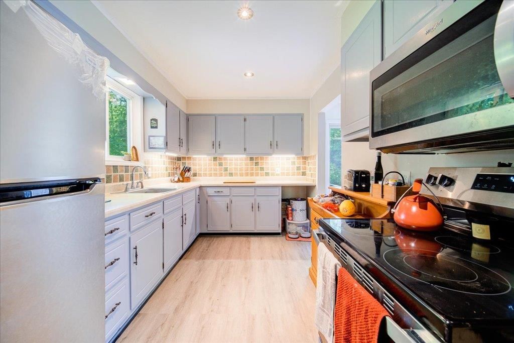 Interior, Kitchen, Recessed Lighting, Wood Texture Flooring