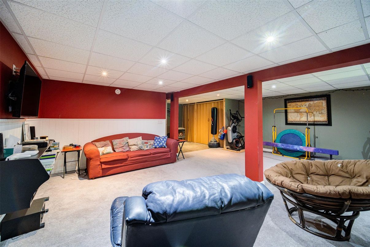 Fitness Equipment, Interior, Recessed Lighting