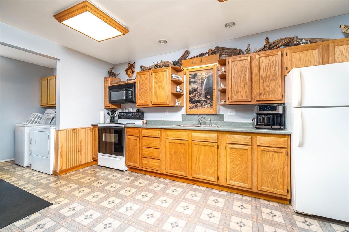Interior, Kitchen, Recessed Lighting, Washer