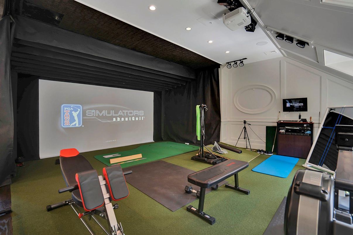 Fitness Equipment, Interior, Recessed Lighting