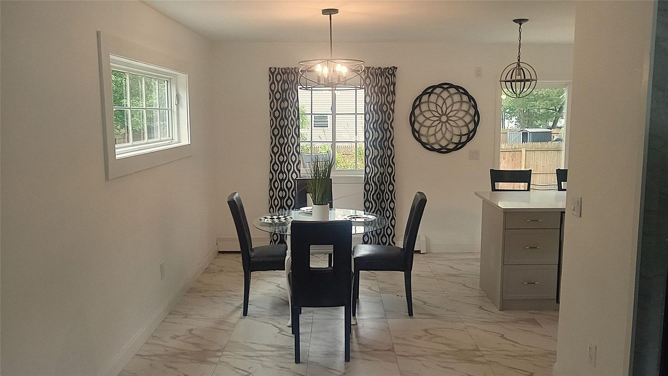 Dining room, Interior, Marble, Pendant Lights