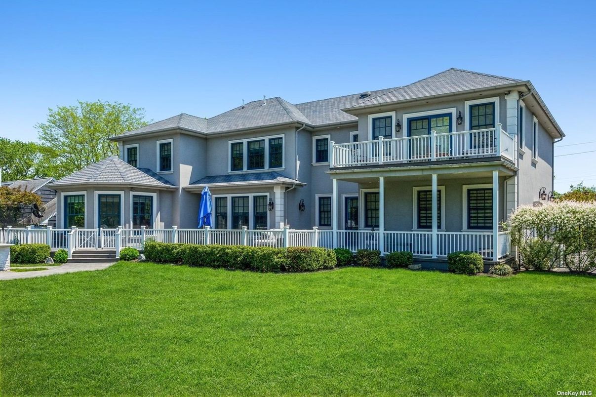 Backyard, Exterior, Facade, Farmhouse