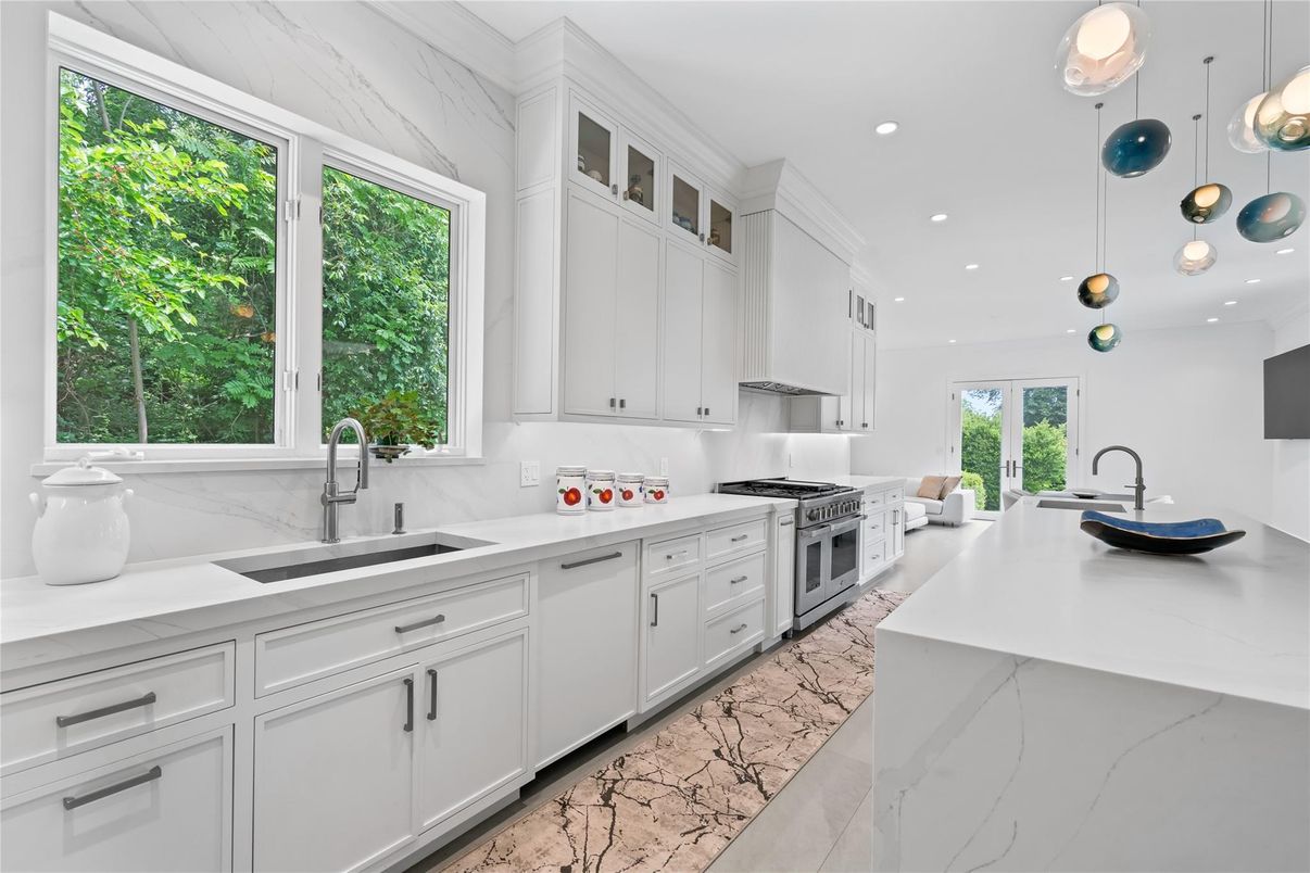 Interior, Kitchen, Pendant Lights, Recessed Lighting, Stainless Steel Appliances