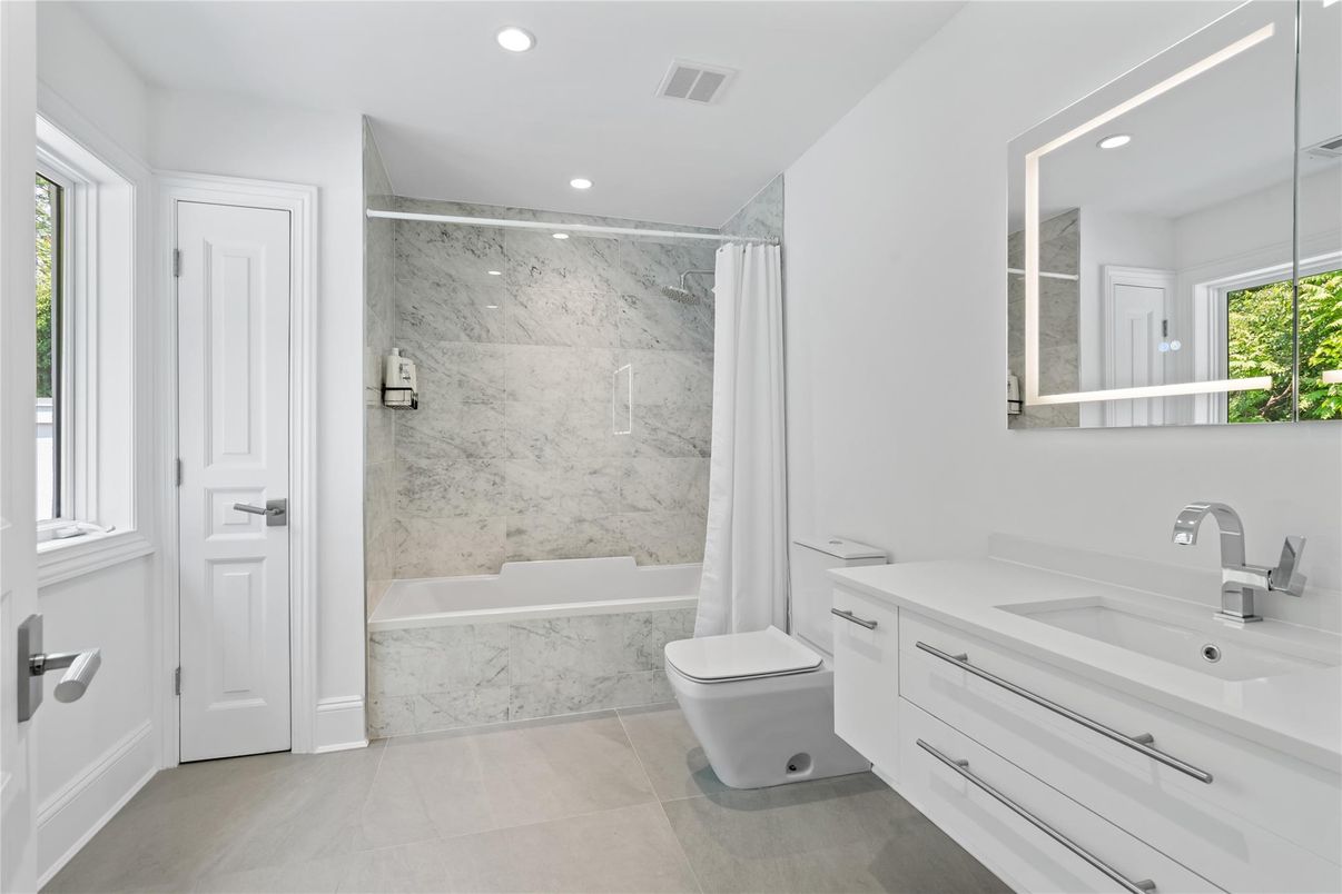 Bathroom, Interior, Marble Walls, Recessed Lighting