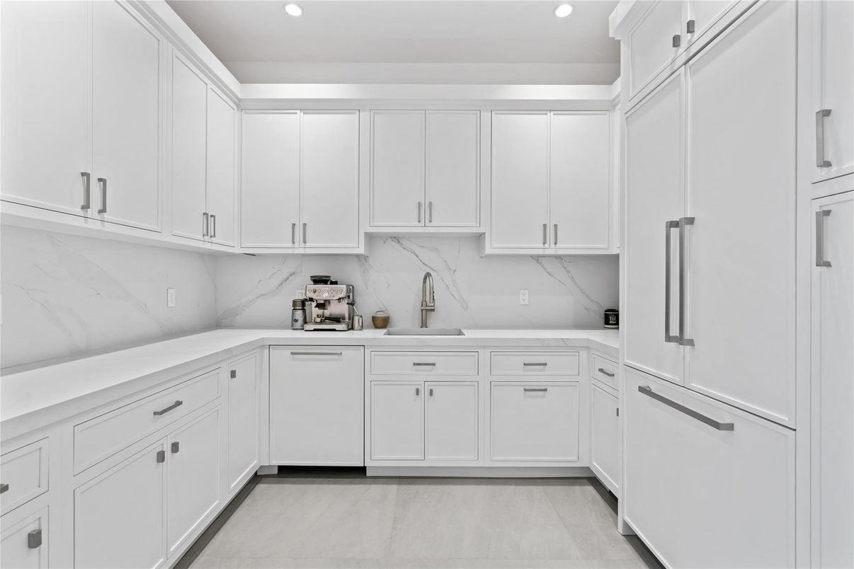 Interior, Kitchen, Marble Walls, Recessed Lighting