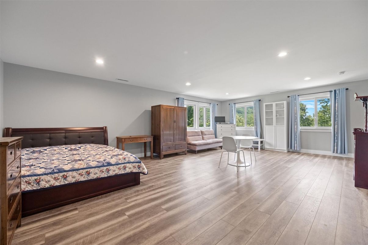 Bedroom, Home Office, Interior, Recessed Lighting, Wood Texture Flooring