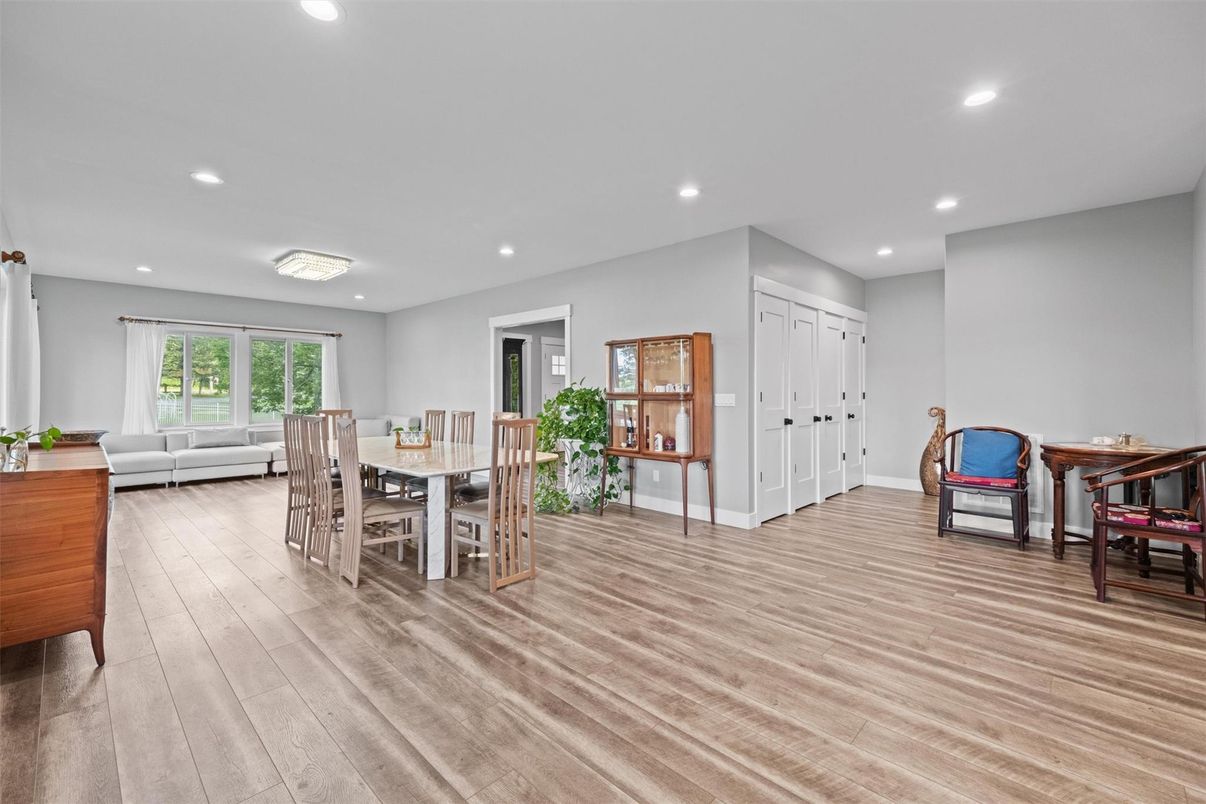 Dining room, Interior, Living room, Recessed Lighting, Wood Texture Flooring