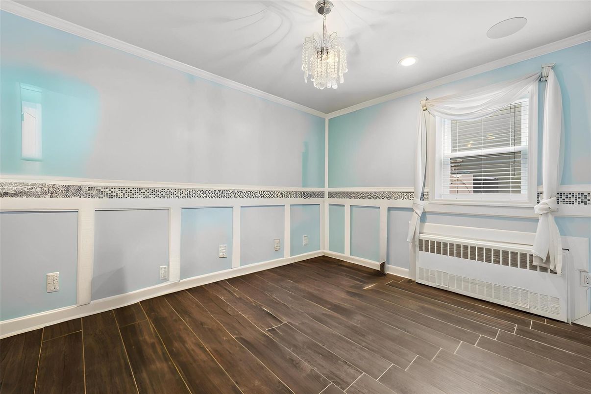 Chandelier, Empty room, Interior, Recessed Lighting, Wood Texture Flooring