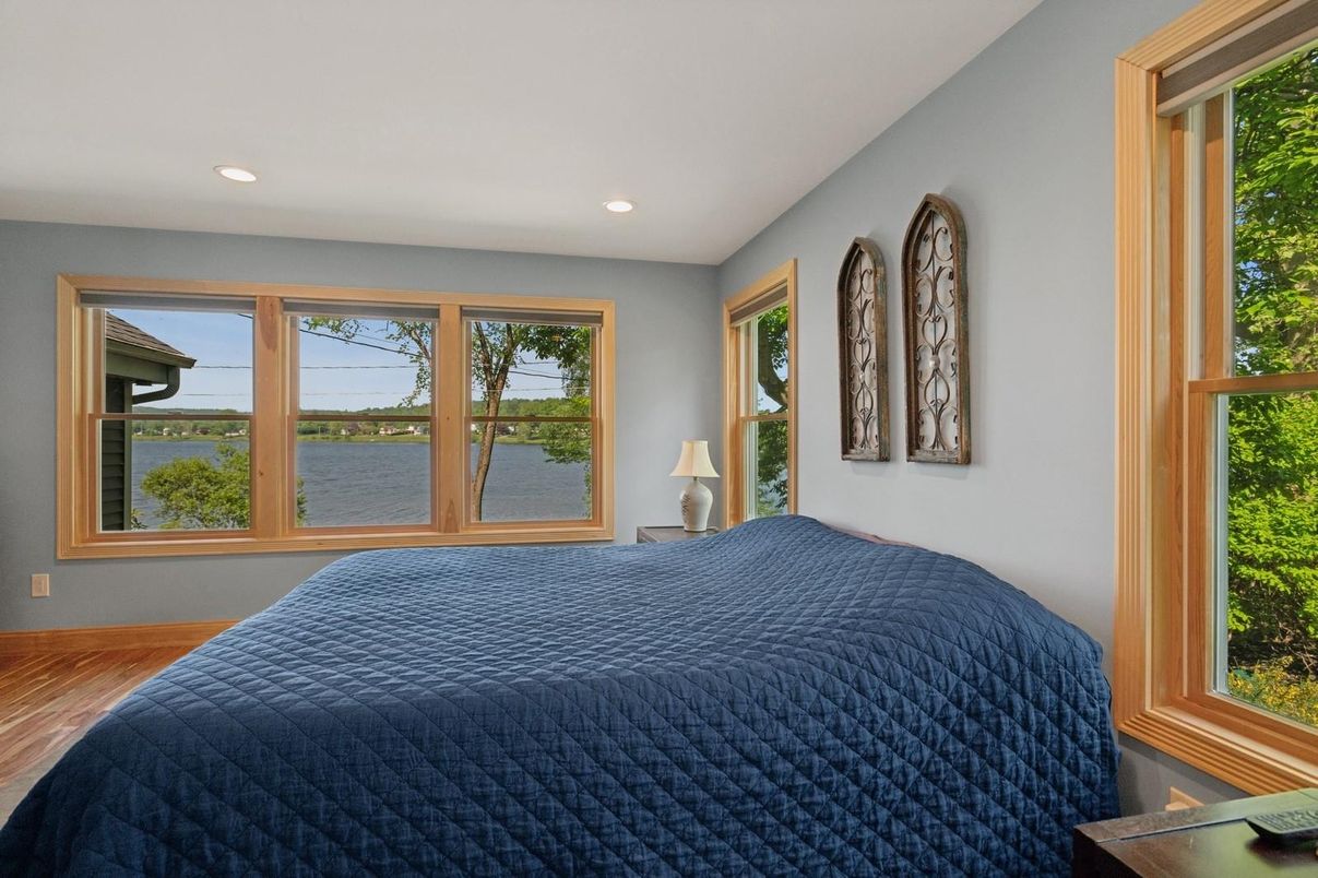 Bedroom, Interior, Recessed Lighting, Water, Wood Texture Flooring