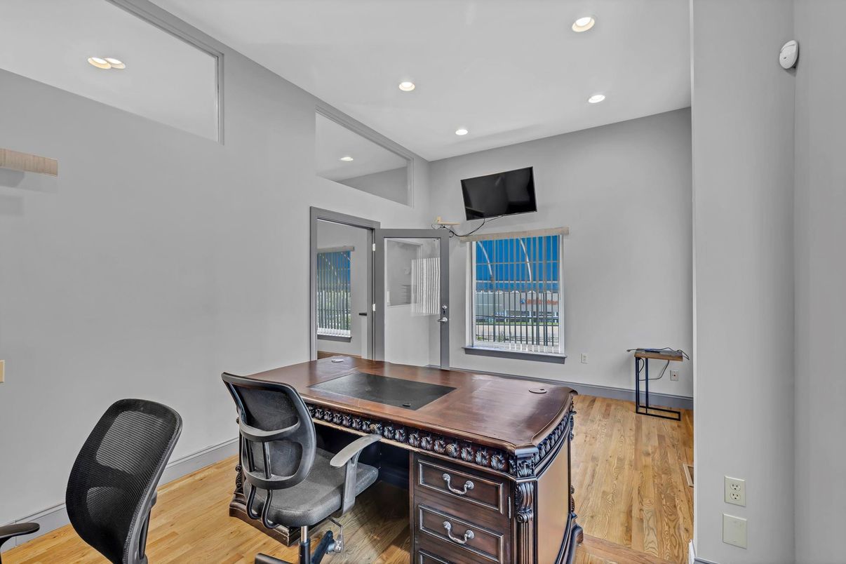 Home Office, Interior, Recessed Lighting, Wood Texture Flooring