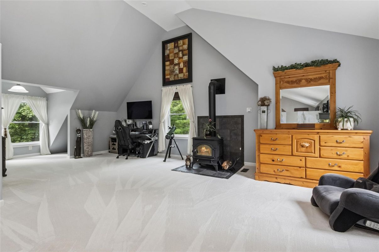 Bedroom, Fireplace, Home Office, Interior