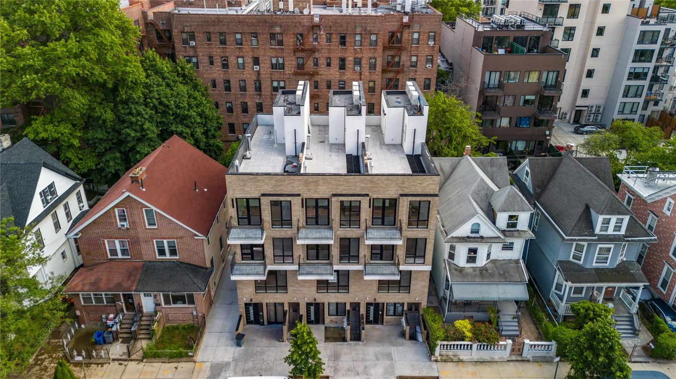 Exterior, Drone