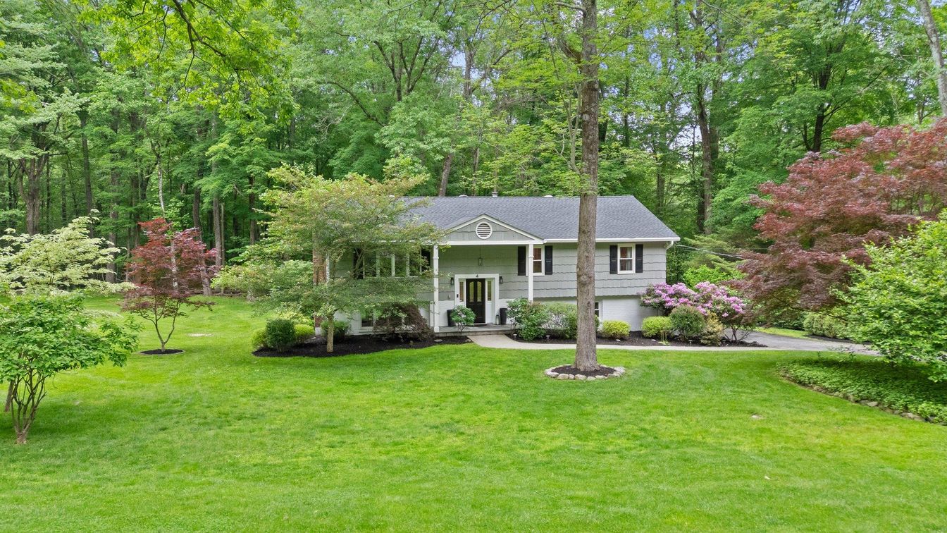 Backyard, Exterior, Facade, Cape Cod